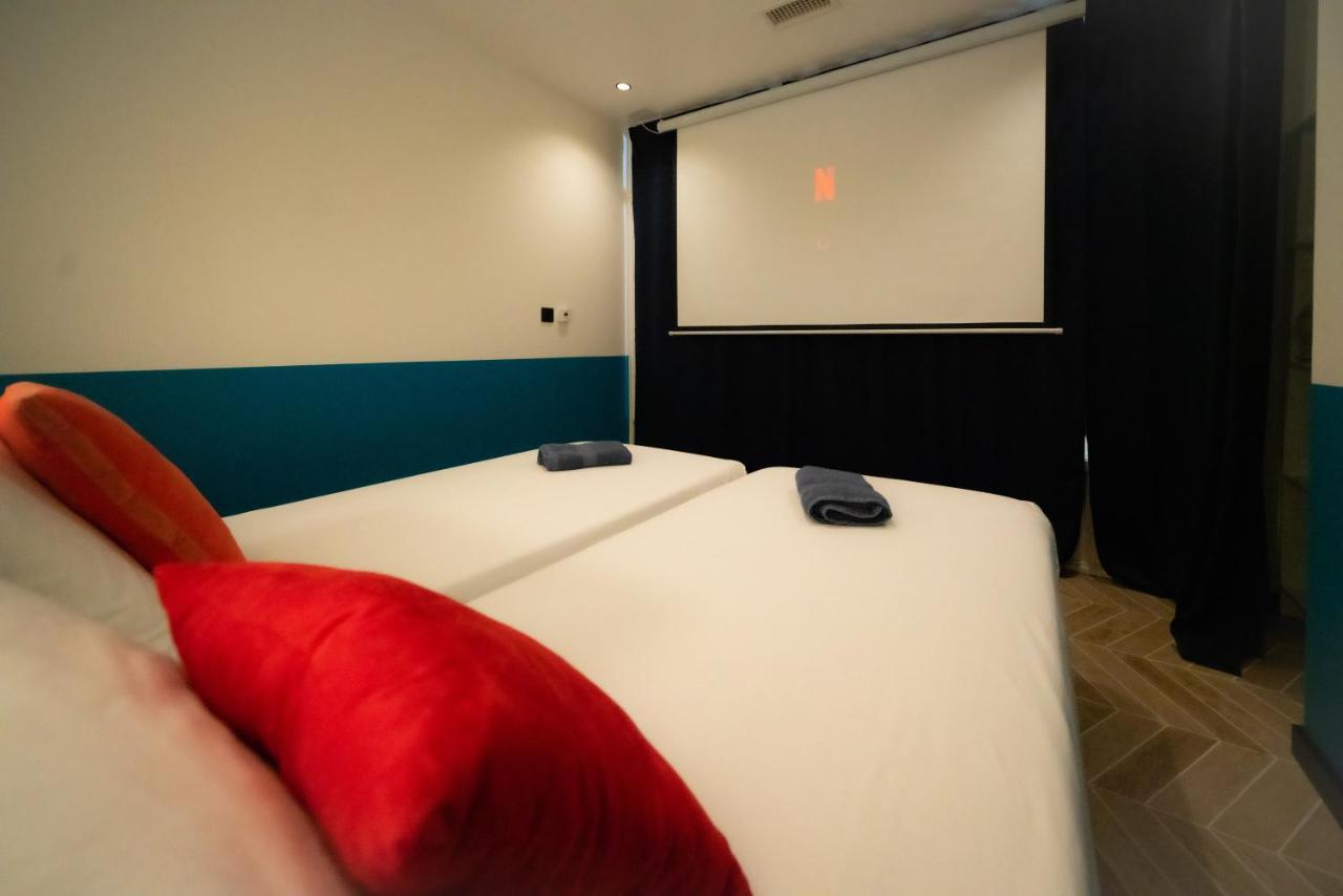 Roma Divine Home Cinema Et Jardin Nîmes Exteriör bild