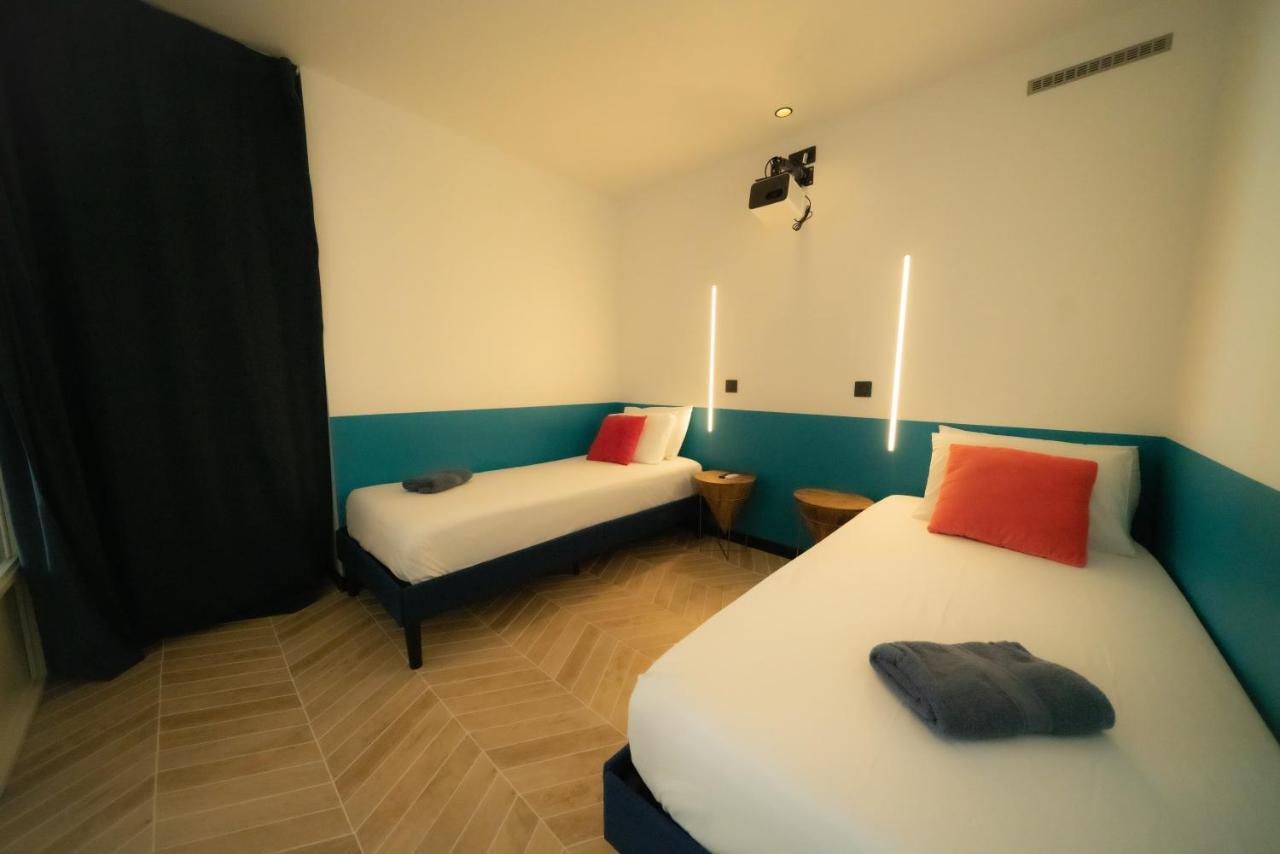 Roma Divine Home Cinema Et Jardin Nîmes Exteriör bild